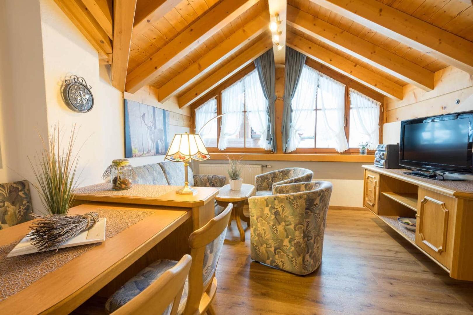 Landhaus Barbara Ferienwohnungen Oberstdorf Exterior foto